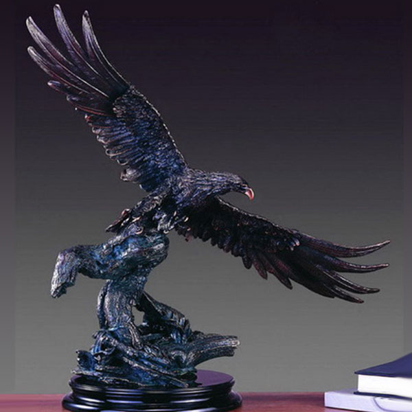 Tesoro Flying Eagle Sculpture -Xlarge